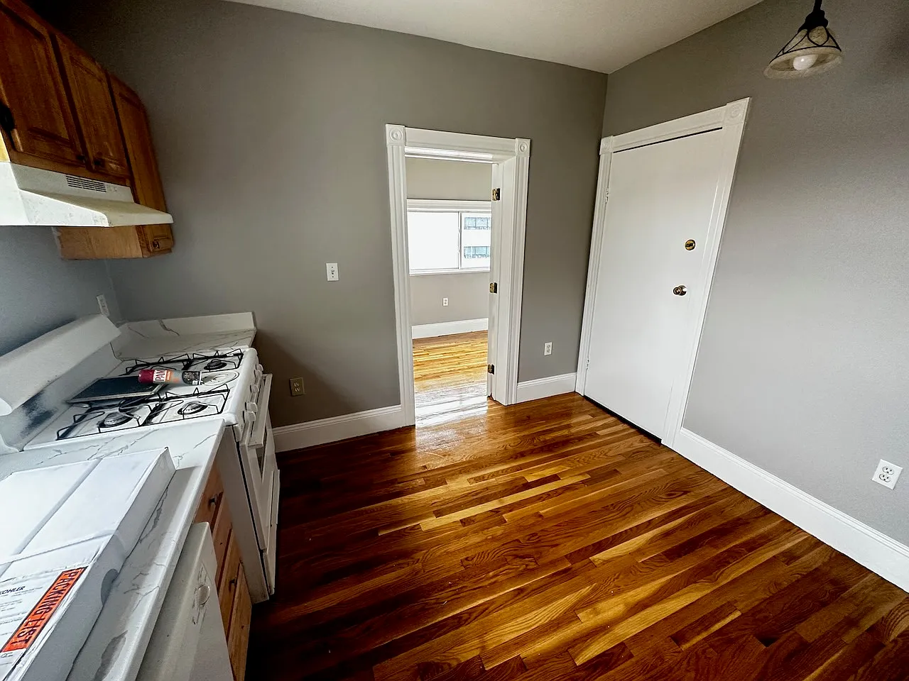 4 bed, 1.5 bath, 1200 sqft, $3,100 — Photo 3