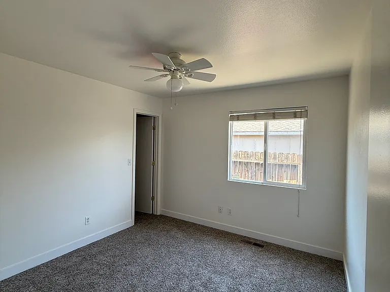 7940 Mariner Cove Dr — Photo 10