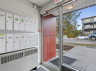 1617 26th Ave SW #1420163, Calgary, AB T2T1C7