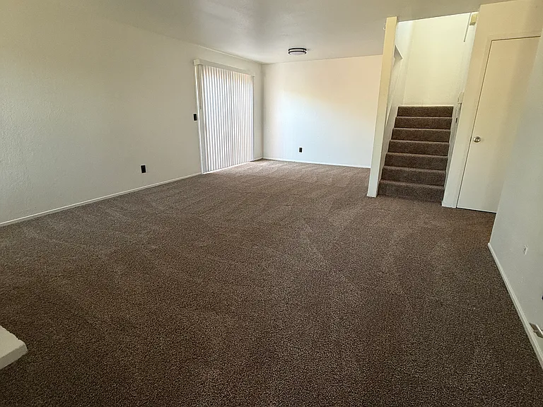 120 Adobe Ct #120 — Photo 3