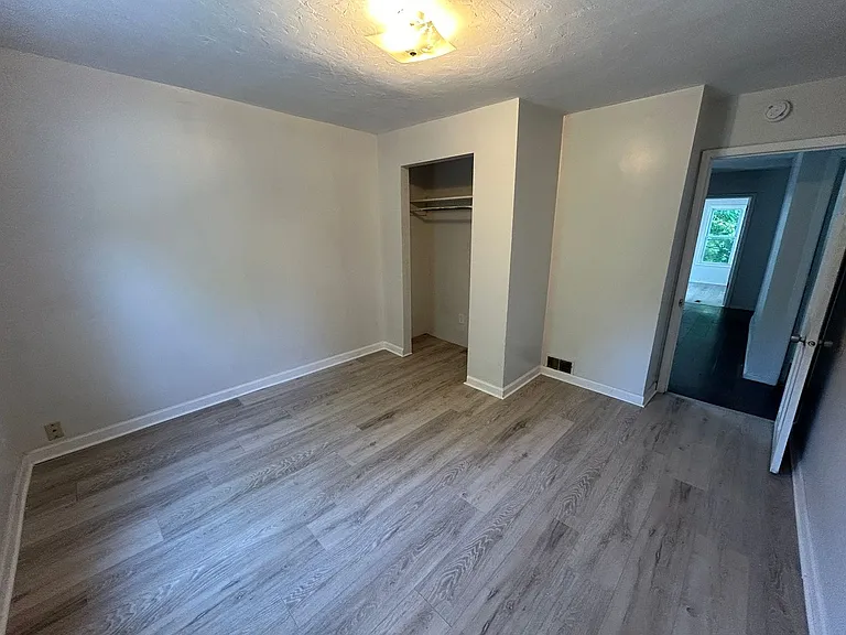 640 W 13th St — Photo 11
