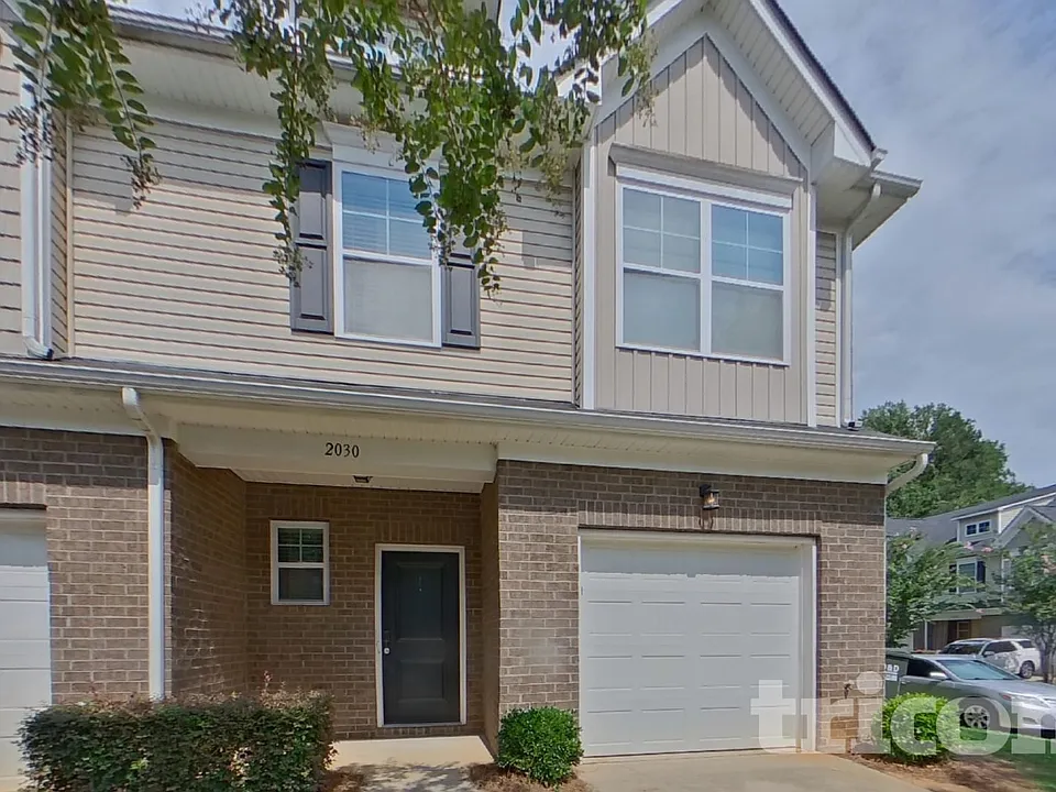 2030 Aragon Ln