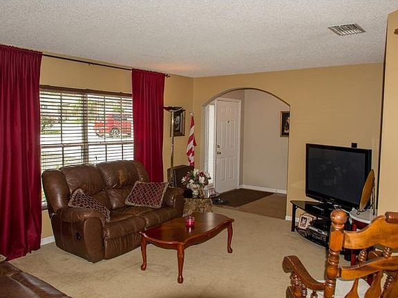 3rd image of 14548 Pointe East Trl