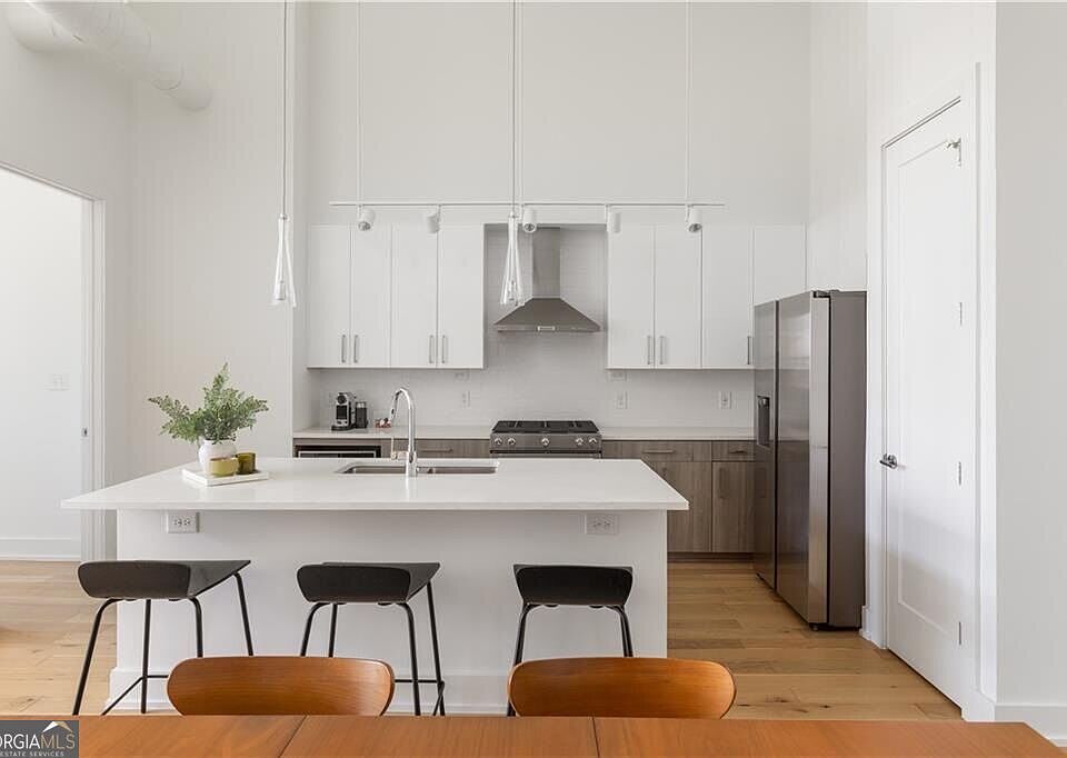 1st image of 775 Juniper St NE #617