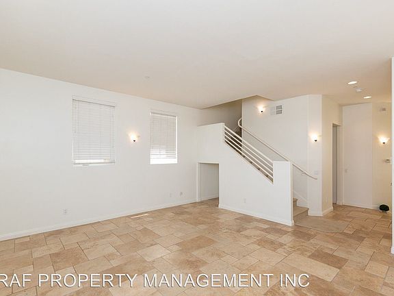 3rd image of 813 N Tremont St