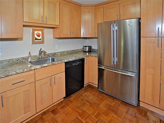 3rd image of 2525 Greensburg Pike APT 303