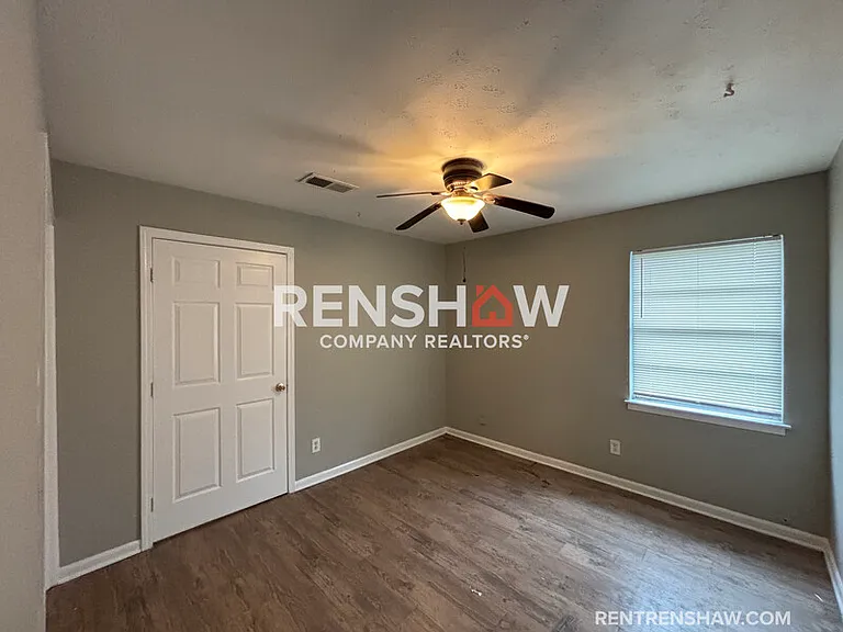 1488 Abernathy Rd — Photo 18
