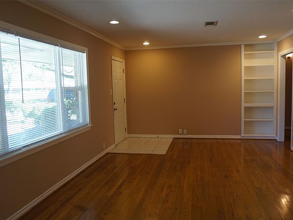 5th image of 9905 Westview Dr