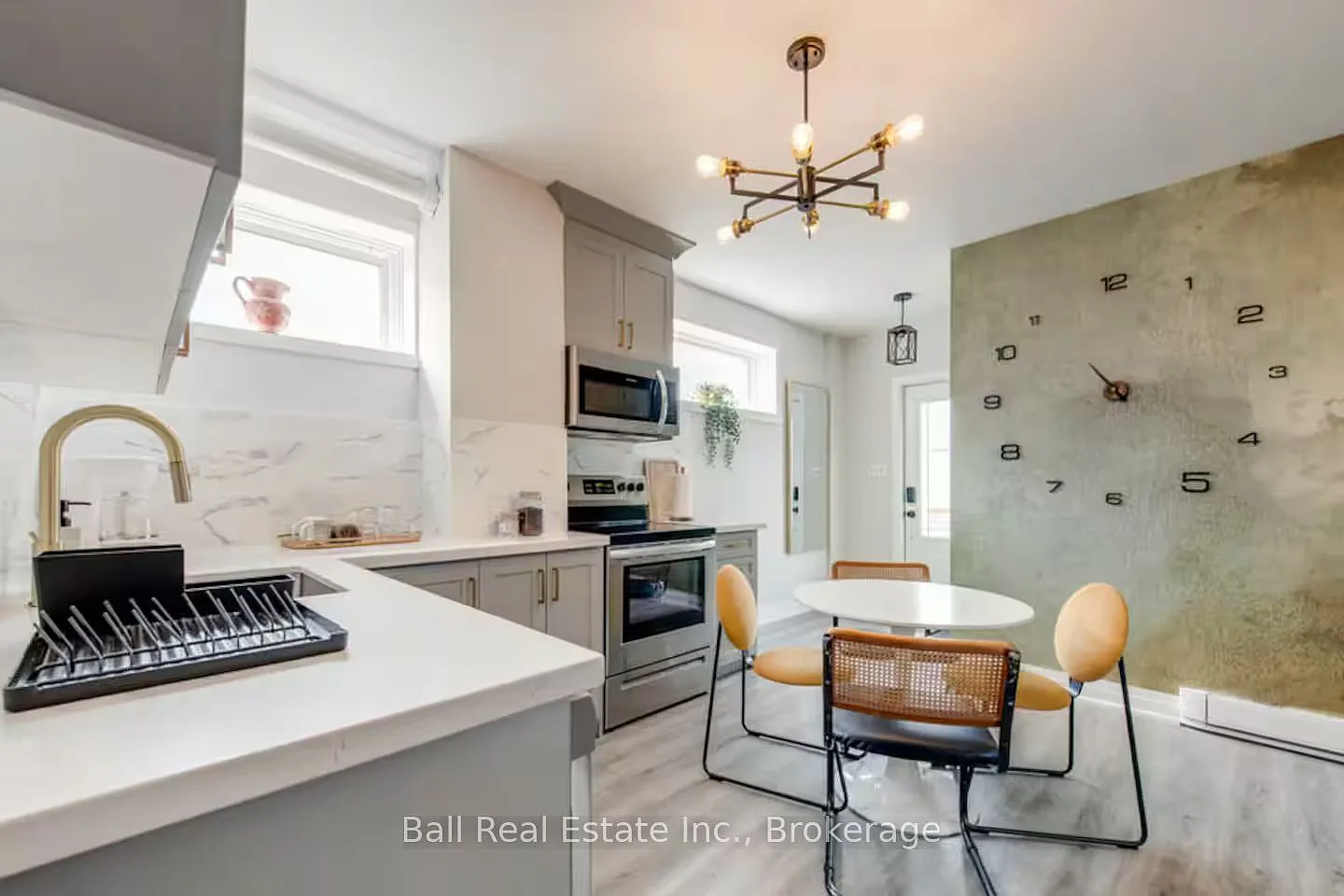 2 bed, $1,700 — Photo 4