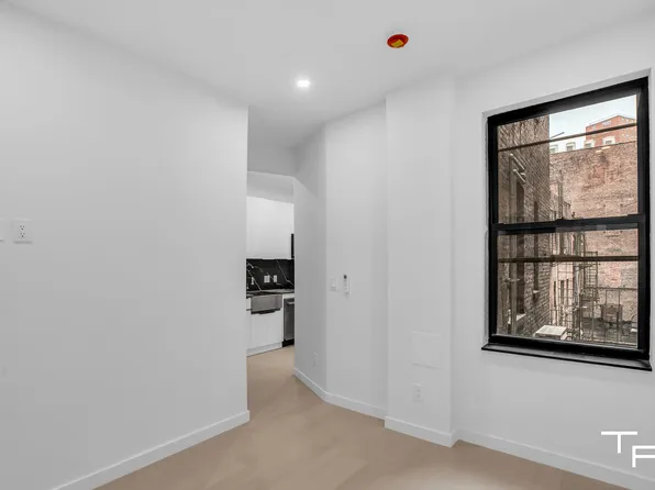 103 Mosco Street 1 image 3 of 10