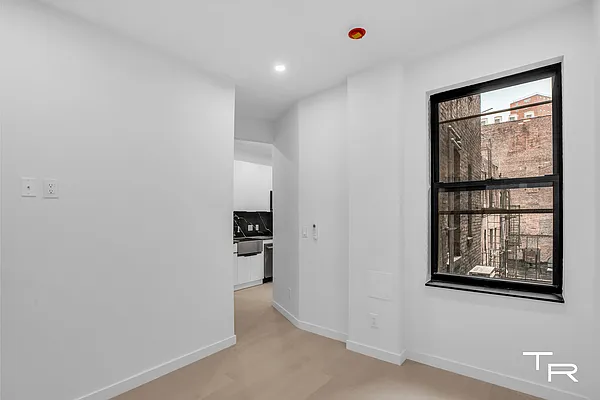 Rented by Tahari Realty LLC | media 3