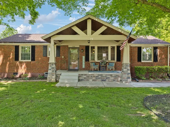 206 Evergreen Dr, Columbia, TN 38401