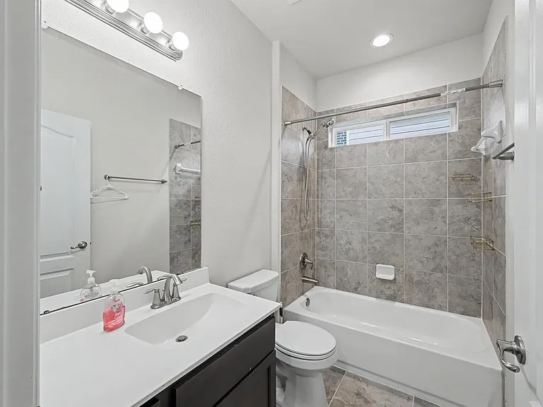 21327 Somerset Shores Xing — Photo 20