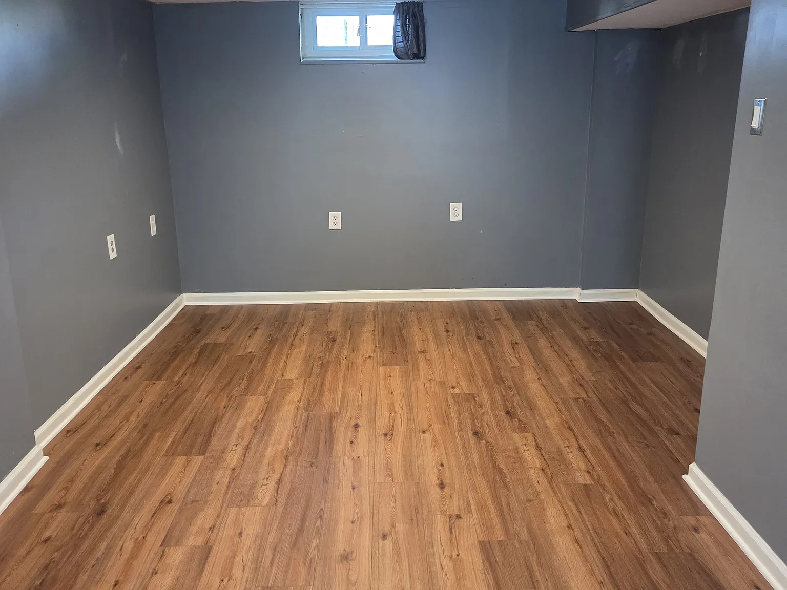 3 bed, 1.5 bath, 1010 sqft, $2,295 — Photo 4
