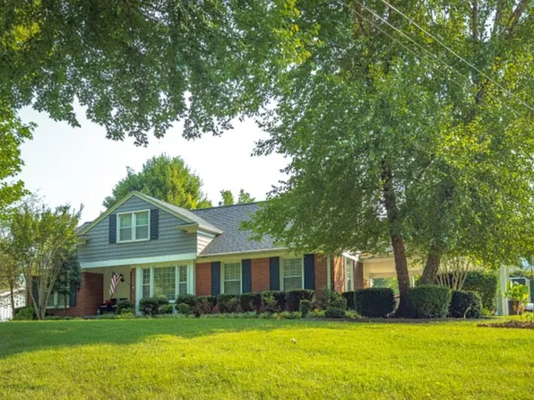 520 Maple Ln, Central City, KY 42330