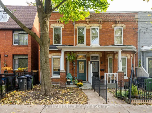 7 Gwynne Ave, Toronto, ON M6K 2C2