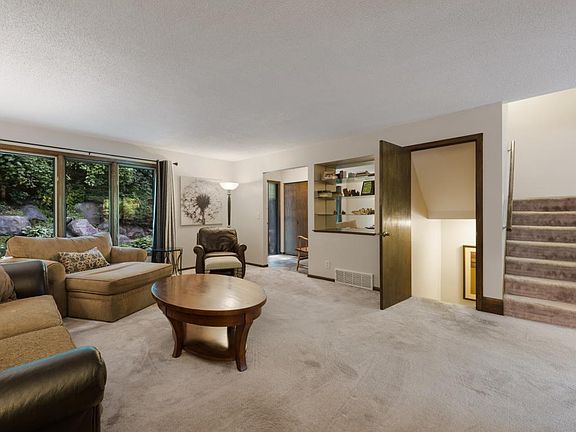 5th image of 119 Birnamwood Dr