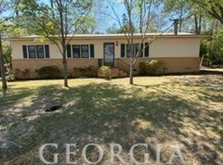 8 Lakeview Dr, Mc Rae, GA 31055