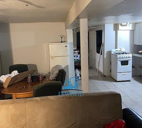 5th image of 313 Hawthorne Ave #B