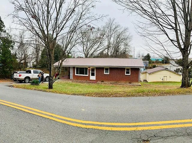 Well built and easy to maintain brick home with a new metal roof . ideally located to ETSU, The Medical Center, The VA, and Jonesborough TN