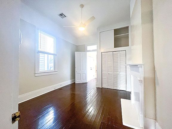 4th image of 3627 Banks St
