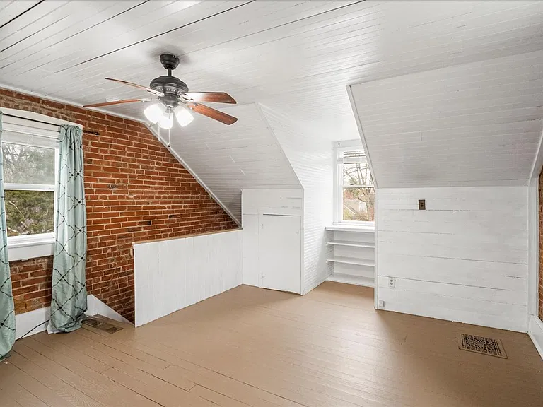 1003 N Benton Ave — Photo 17