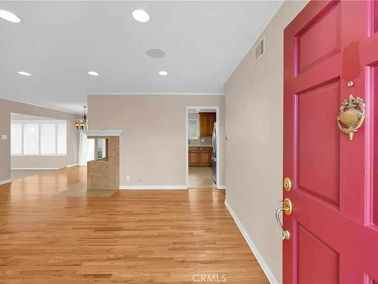 10751 Allen Dr — Photo 4
