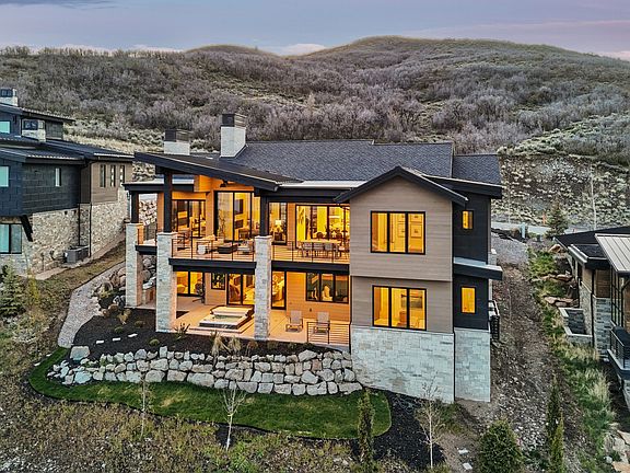 2nd image of 1577 W Skyridge Dr #120
