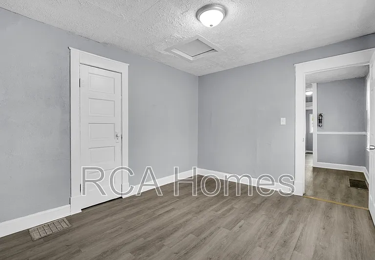 1358 N Gale St — Photo 7