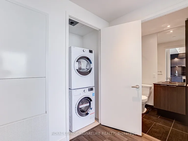 448 Burnhamthorpe Rd W #3807 — Photo 17