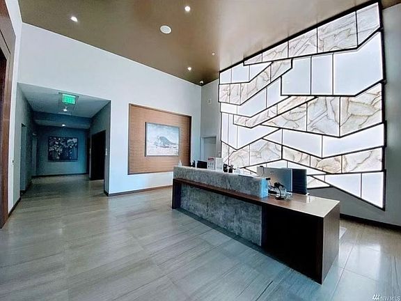 5th image of 188 Bellevue Way NE #308
