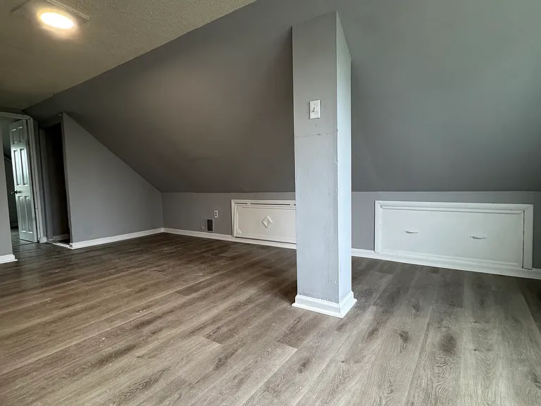 52-54 Ives Ct #3 — Photo 23