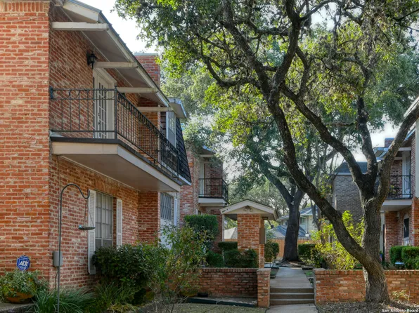 6718 Callaghan APT 404, San Antonio, TX 78229