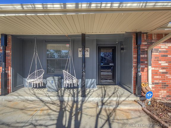 2nd image of 3108 W Broadway St
