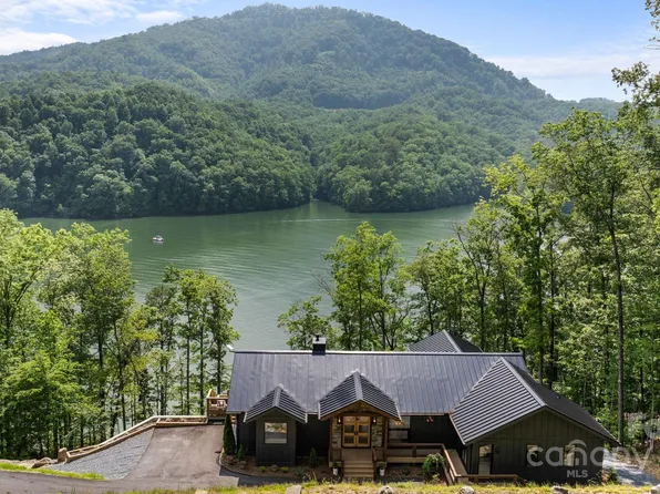 192 Lakeview Trl, Bryson City, NC 28713