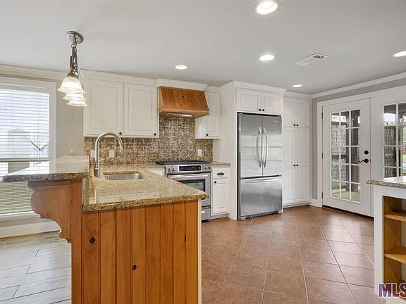 5th image of 4999 Pecan Ln