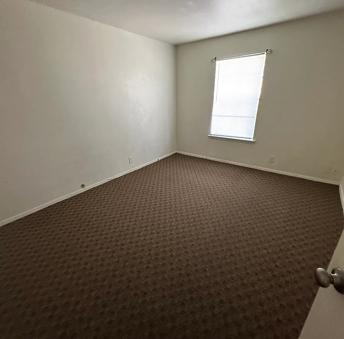 1122 Vine St — Photo 2