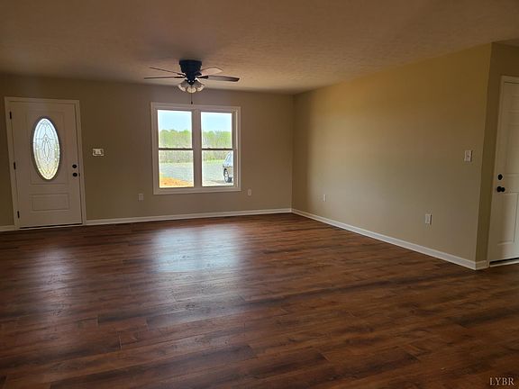 2nd image of 1871 Horseshoe Rd