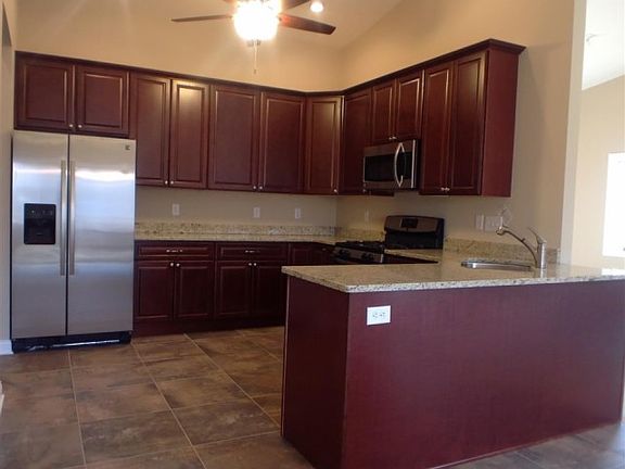 4th image of 6287 Parks Edge Dr