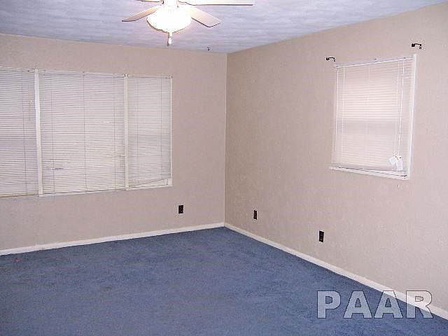 2nd image of 215 1st St
