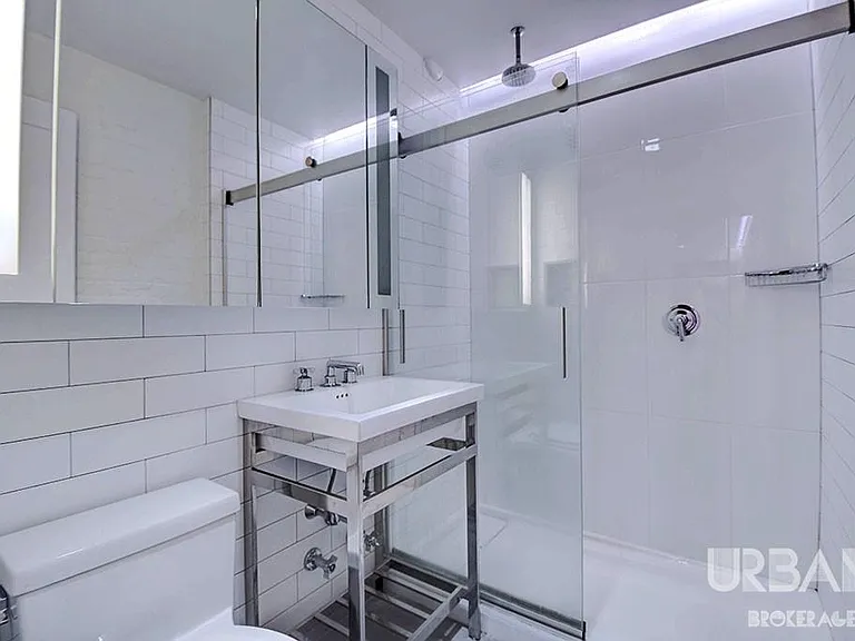 123 Bank St #250 — Photo 3