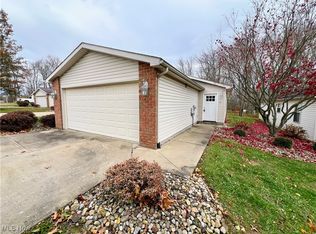 406 Orchard Dr, Leetonia, OH 44431