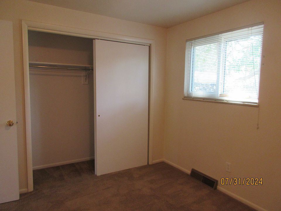 2nd image of 6023 Balsam St