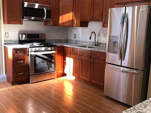 3rd image of 621 Saint Marks Ave APT 1