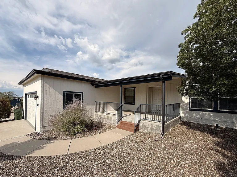 2828 Jerry St — Photo 3