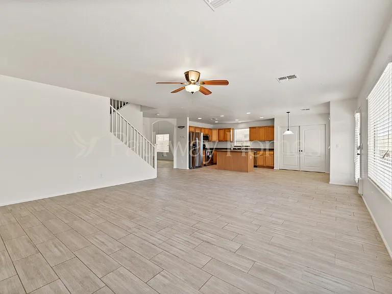 41166 W Sanders Way — Photo 9