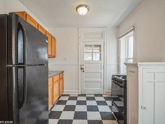 5th image of 5419 W Montrose Ave #5425-N2