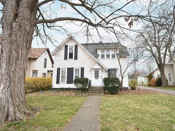 627 S 7th St, Goshen, IN 46526