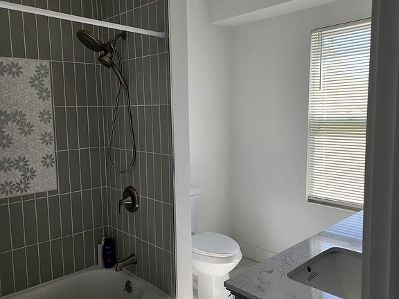 3rd image of 1727 Glynn Ct