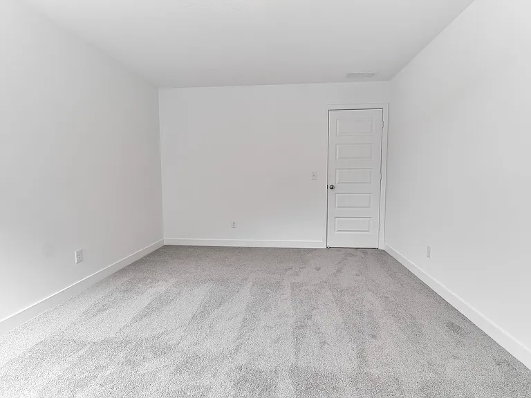 422 Eisenhower St — Photo 40